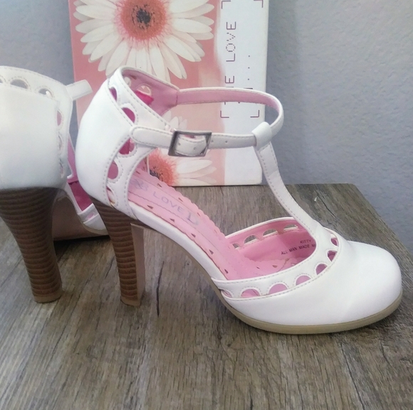 Women shoes-heels - Picture 2 of 6